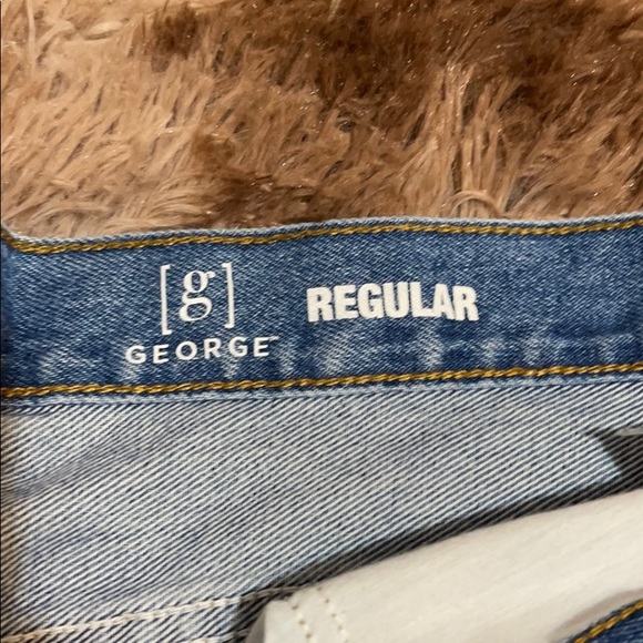 Jean cut off short - Picture 3 of 3